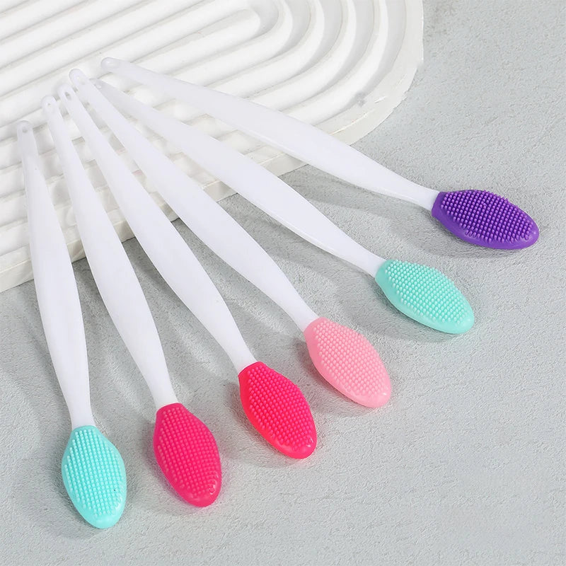 5 Pcs Lip Scrub Brush Silicone Brush Tool Double Sided Mini Exfoliating Brush Exfoliating Lip Brush Lip Scrub Tool for Dark Lips